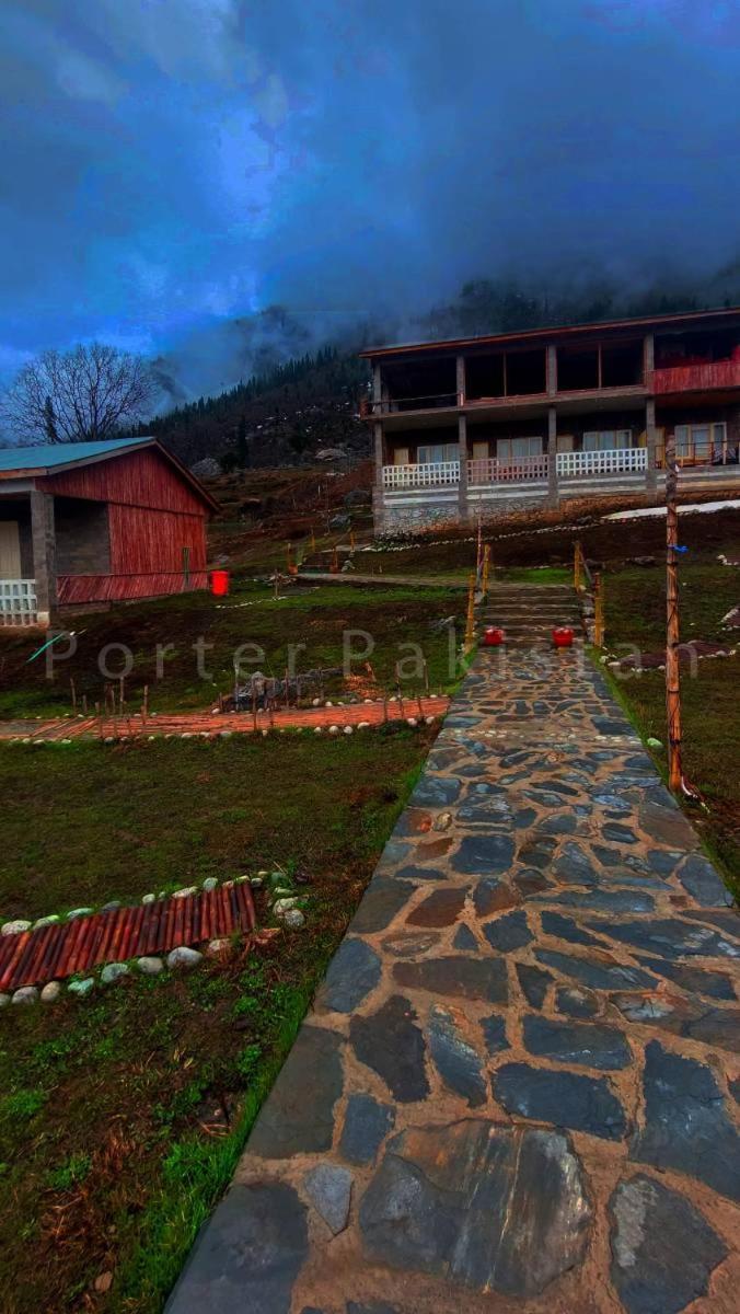 Khana Badosh Resort Kalam エクステリア 写真