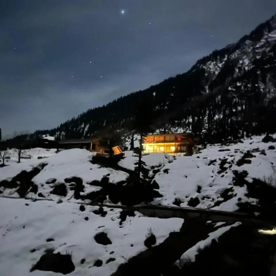 Khana Badosh Resort Kalam エクステリア 写真
