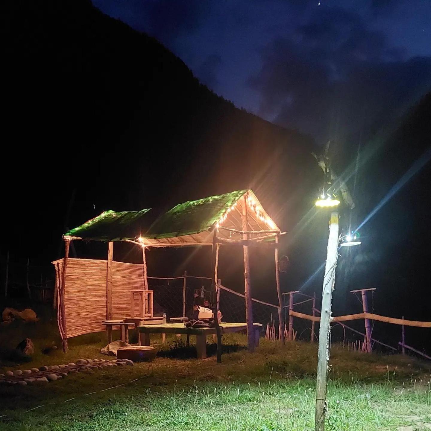 Khana Badosh Resort Kalam エクステリア 写真