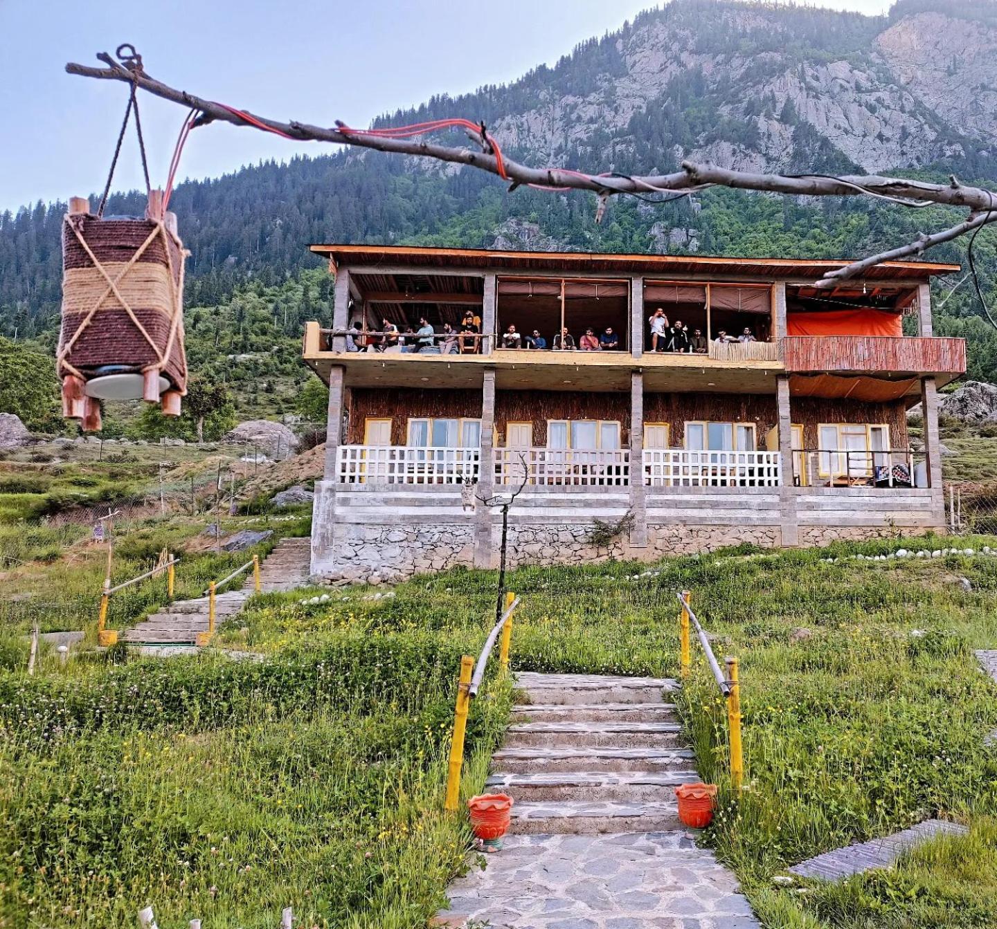 Khana Badosh Resort Kalam エクステリア 写真